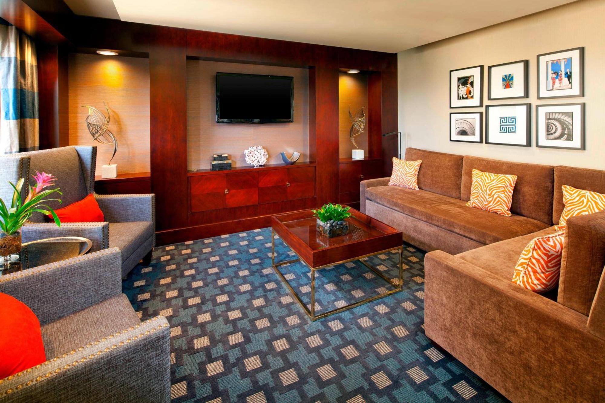 Sheraton Fairplex Suites & Conference Center Pomona Exterior photo